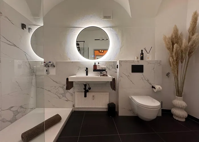 Mitten In Der Historischen Altstadt Von باساو