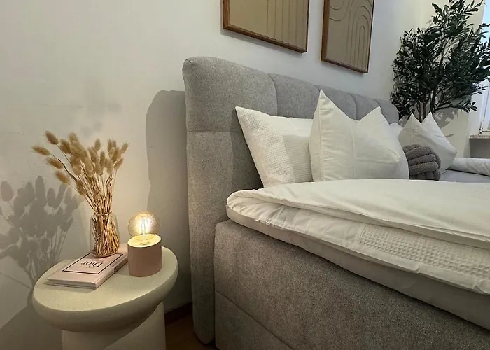 Mitten In Der Historischen Altstadt Von * Passavia