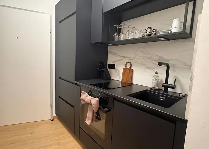 Mitten In Der Historischen Altstadt Von باساو